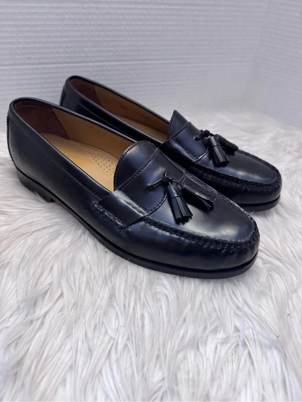 Cole Haan Air Pinch Tassel Black Leather Loafer Size 11M Comfort Career Dress Up